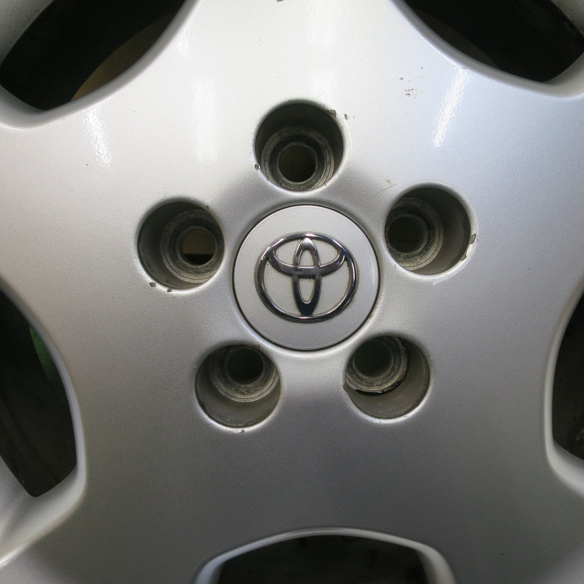 バリ溝!9分★トヨタ クルーガー 純正 225/65R17 スタッドレス ピレリ アイスアシンメトリコ 17インチ PCD114.3/5H★5090304TTス
