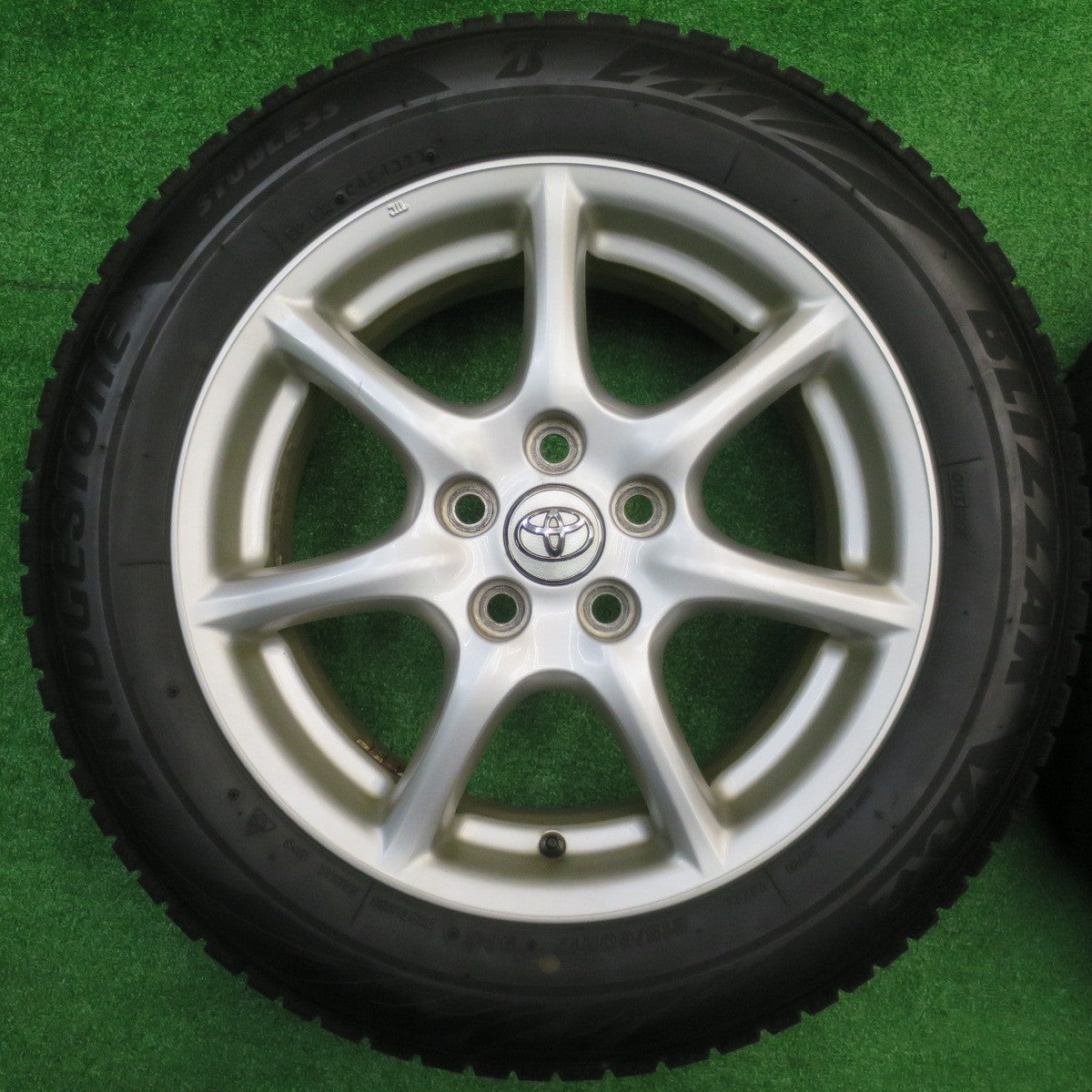 4本価格!22年★トヨタ 50系 エスティマ 純正 215/60R17 スタッドレス ブリヂストン ブリザック VRX2 17インチ PCD114.3/5H★5101603NJス