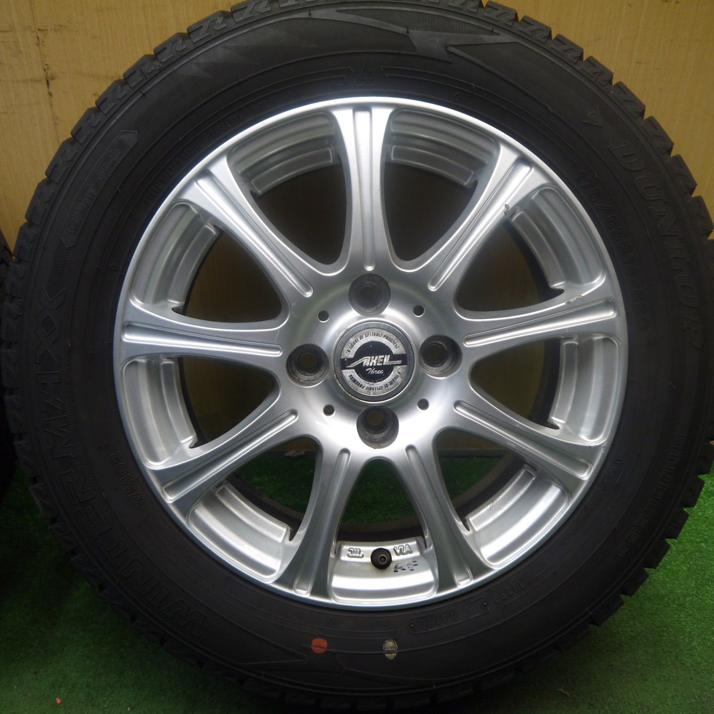 バリ溝!23年!キレイ!9.5分★スタッドレス 175/65R14 ダンロップ ウインターマックス WM02 AXEL Three アクセル 14インチ PCD100/4H★5082606Hス