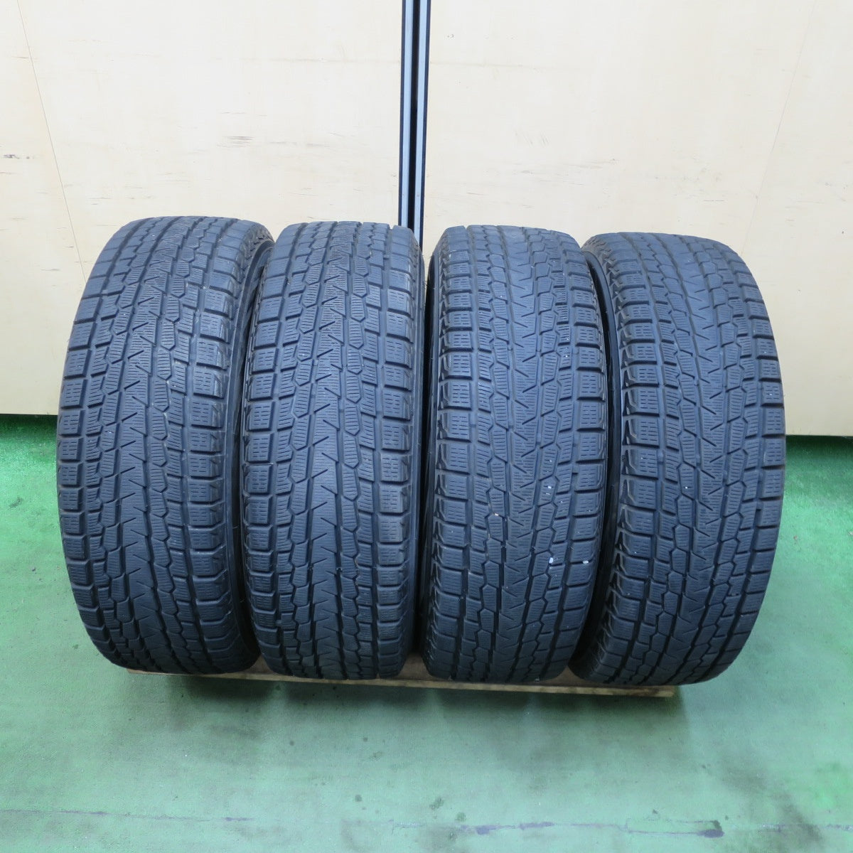 バリ溝!22年!キレイ!9分★スタッドレス 225/65R17 ヨコハマ アイスガード G075 DIANELLA ディアネラ 17インチ PCD114.3/5H★5090301TTス