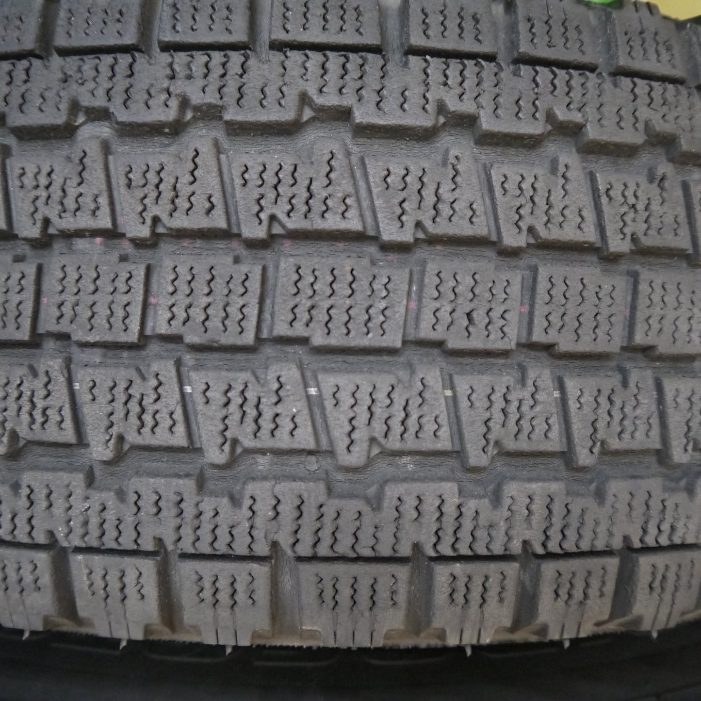 4本価格★トヨタ ハイエース 純正 スチール 195/80R15 107/105L スタッドレス ブリヂストン ブリザック REVO 969 15インチ PCD139.7/6H★5070106Hス