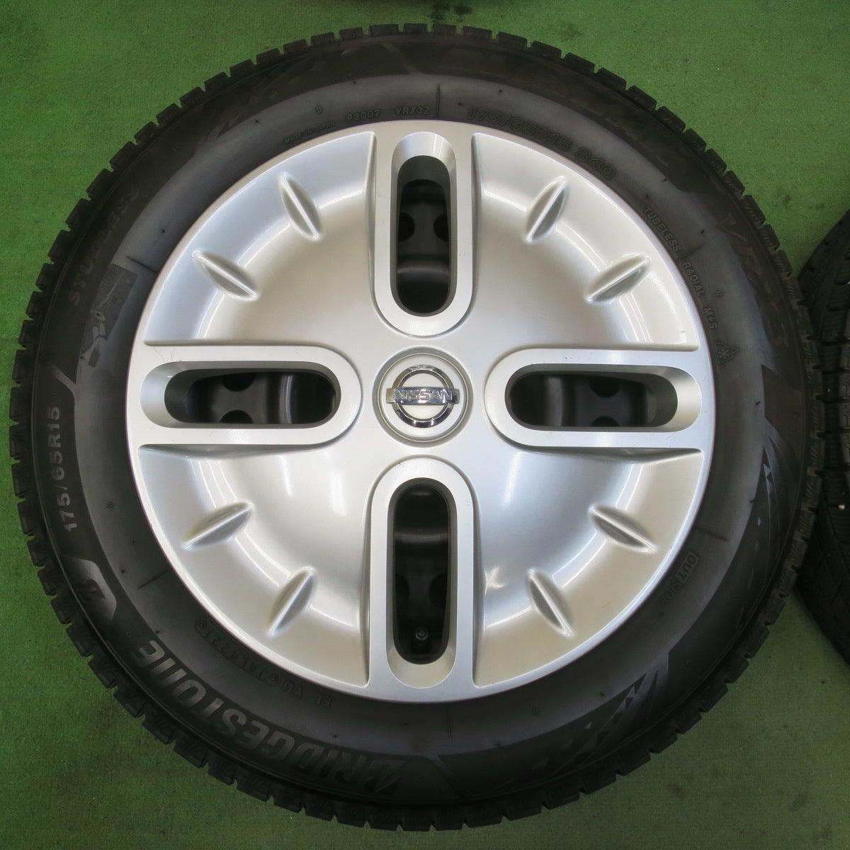 キレイ!21年★日産 キューブ 純正 スチール 175/65R15 スタッドレス ブリヂストン ブリザック VRX3 15インチ PCD100/4H★5092606イス