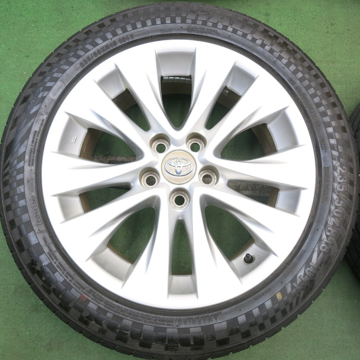 バリ溝!24年!9.5分以上★トヨタ 20系 アルファード ヴェルファイア 純正 235/50R18 レーダー Dimax R8+ 18インチ PCD114.3/5H★5092707HAノ
