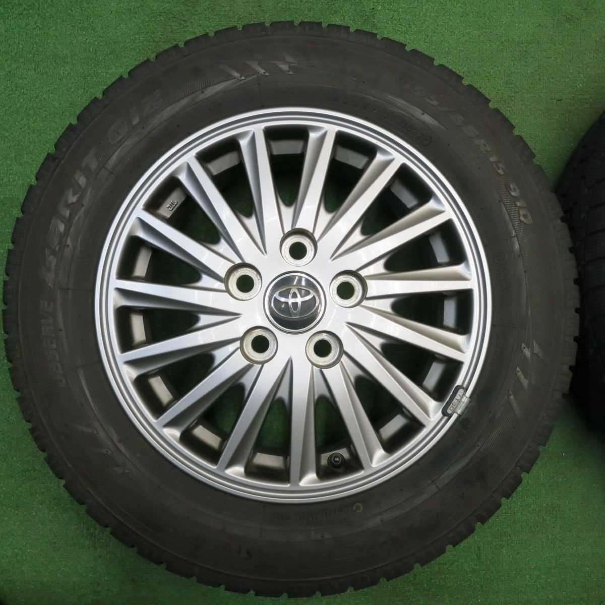 バリ溝!22年!キレイ!8.5分★トヨタ 80系 エスクァイア 純正 195/65R15 スタッドレス トーヨー オブザーブ ガリット GIZ 15インチ PCD114.3/5H★5042501NJス