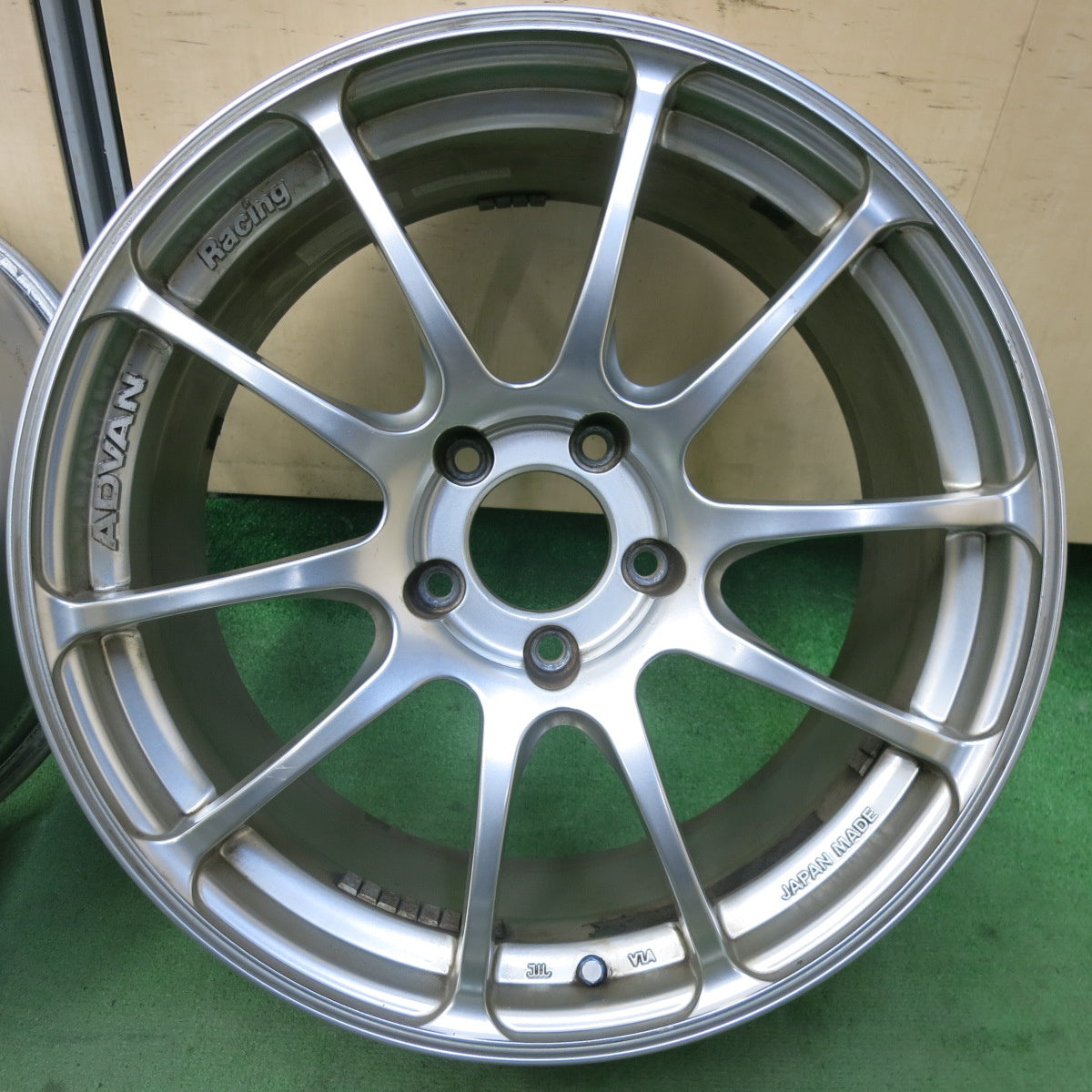 4本価格★ADVAN Racing 18インチ 18×8.5J アドバン レーシング PCD114.3/5H★5062405SYホ