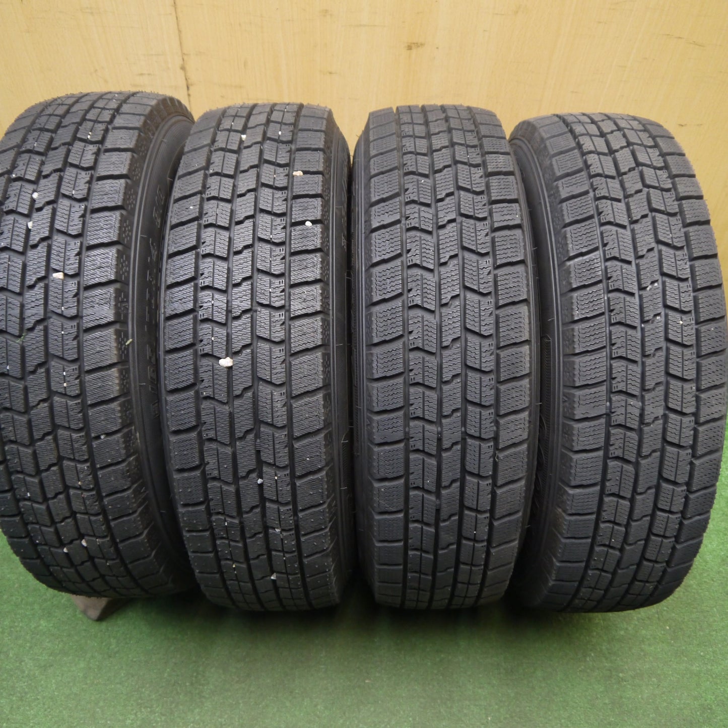 ほぼ未使用!24年★スタッドレス 165/70R14 グッドイヤー アイスナビ7 Leitua 社外 アルミ 14インチ PCD100/4H★6021811Hス