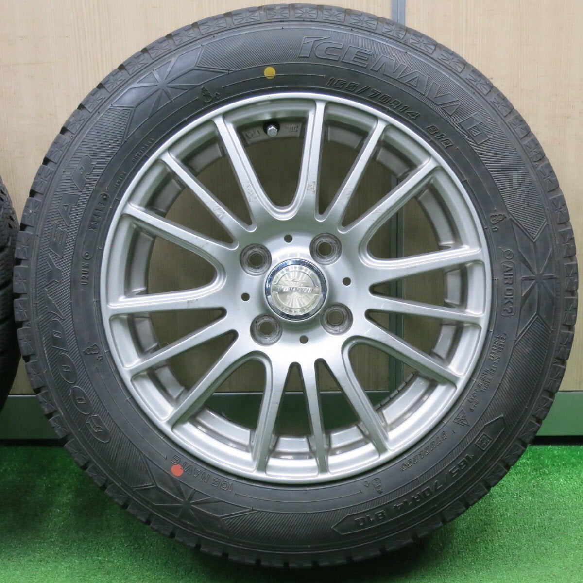 バリ溝!9分★スタッドレス 165/70R14 グッドイヤー アイスナビ6 ravrion selzer ラブリオン 14インチ PCD100/4H★5012104NJス