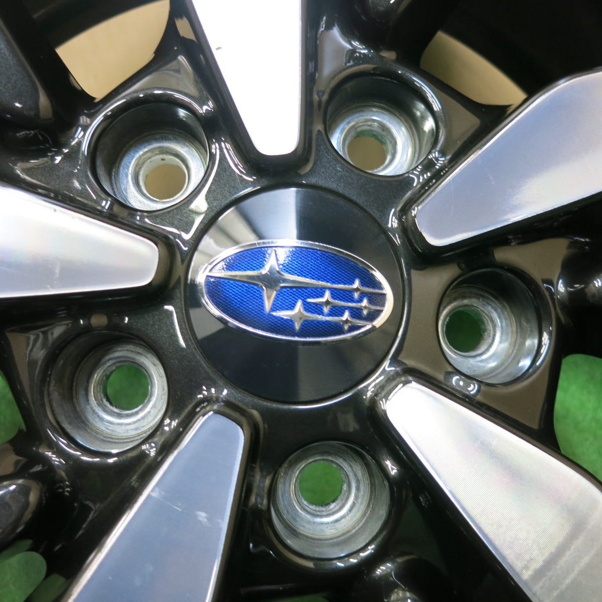 キレイ★スバル レヴォーグ VN5 GT-H 純正 ホイール 18インチ 18×7.5J PCD114.3/5H★5070416SYホ