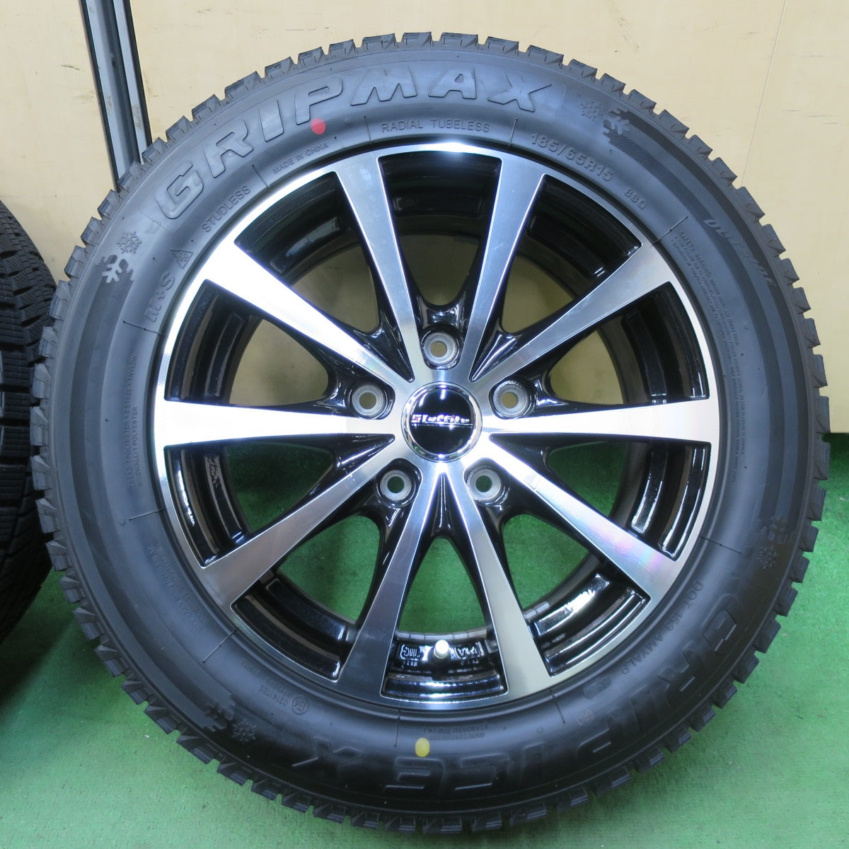 超バリ溝!24年!キレイ!ほぼ10分★スタッドレス 185/65R15 グリップマックス GRIP ICE X Laffite ラフィット 15インチ PCD114.3/5H★5081805イス