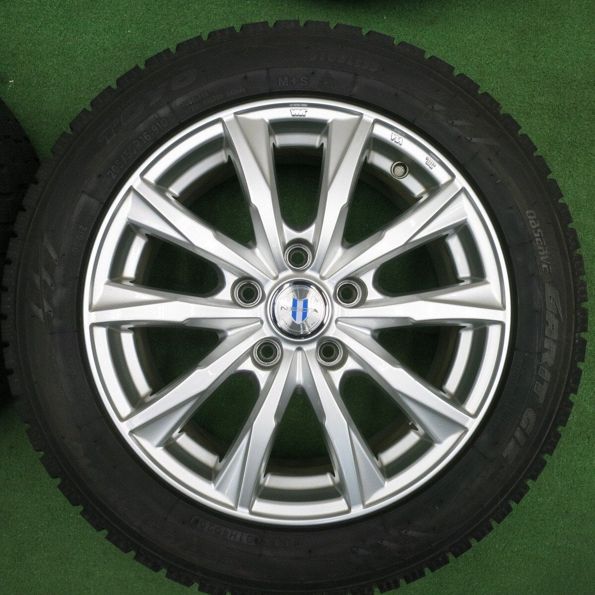 バリ溝!キレイ!9.5分★スタッドレス 205/55R16 トーヨー オブザーブ ガリット GIZ NEXTA ネクスタ 16インチ PCD114.3/5H★5020302TNス