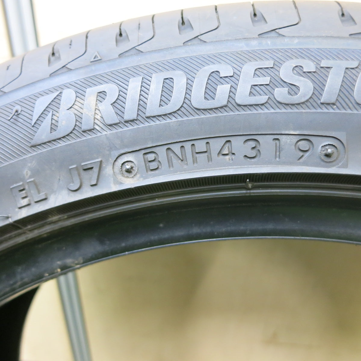 バリ溝!9.5分!1本★225/45R18 ブリヂストン レグノ GR-X2 タイヤ 18インチ オデッセイ ヴェゼル クラウン 等★5051602ナノタ