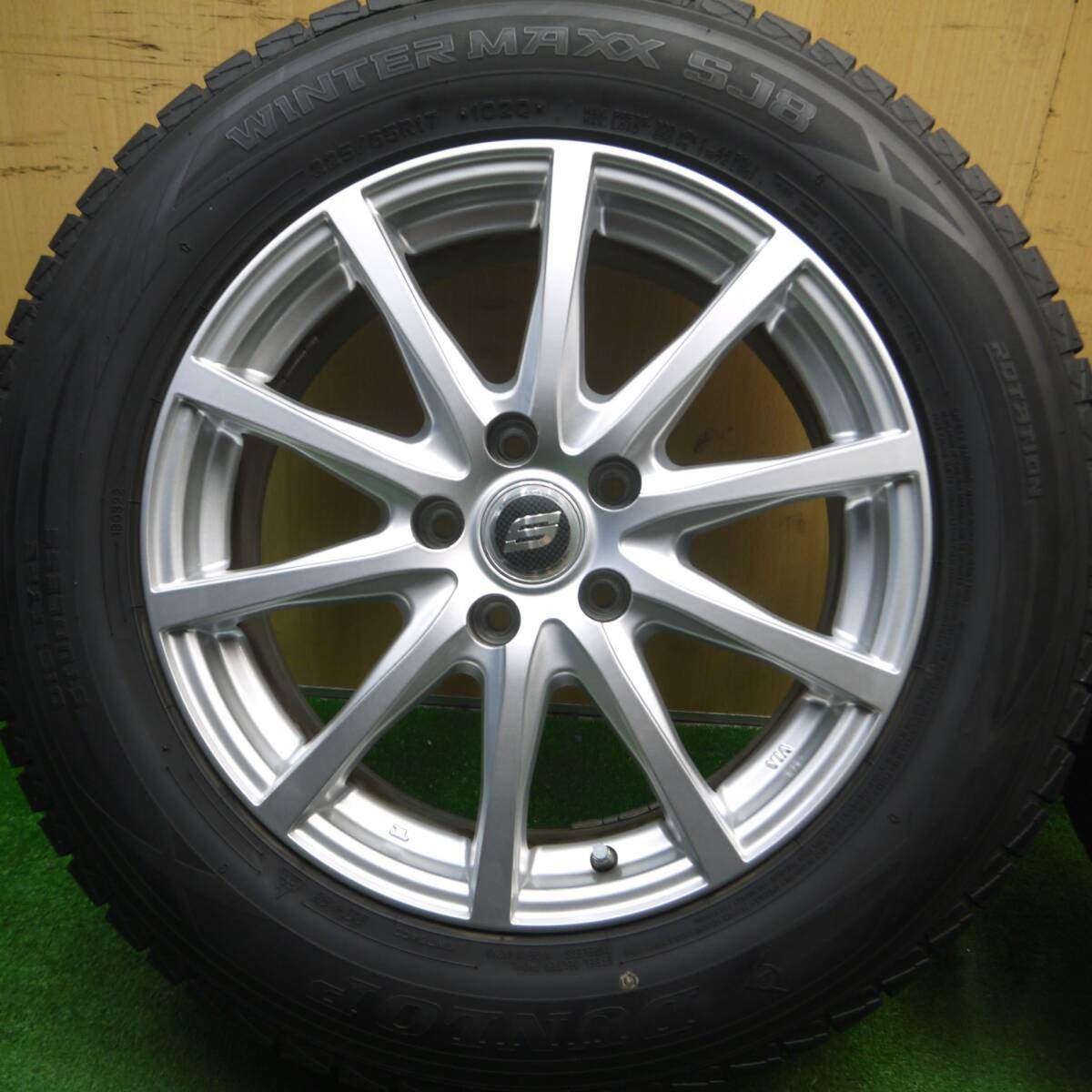 バリ溝!キレイ!9分★スタッドレス 225/65R17 ダンロップ ウインターマックス SJ8 STRANGER ストレンジャー 17インチ PCD114.3/5H★5030407Hス