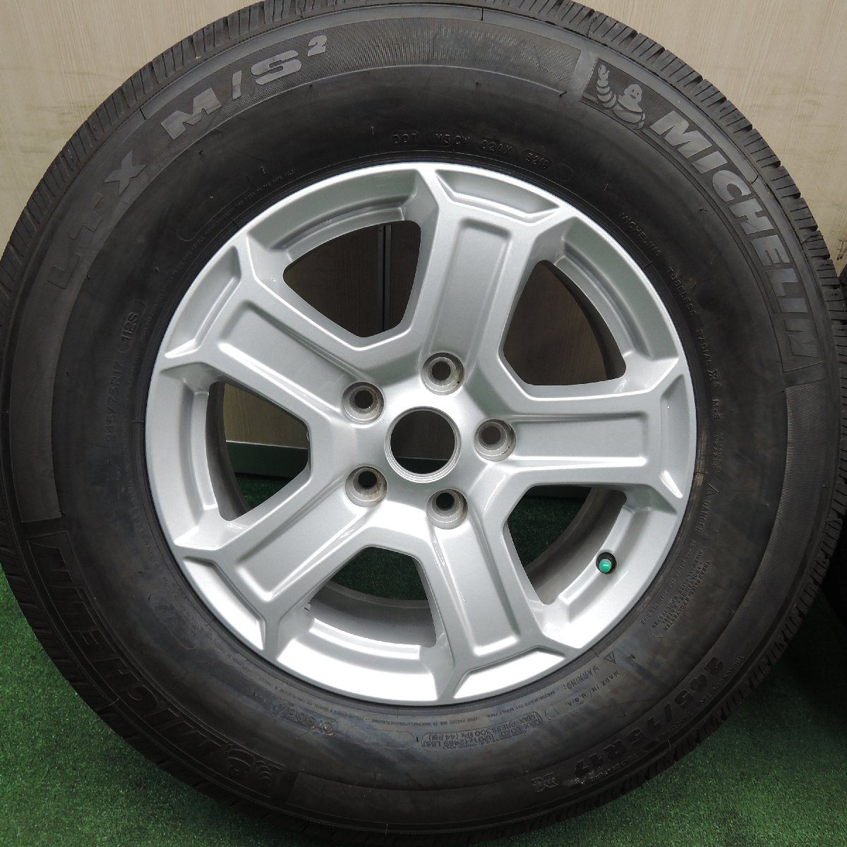 超バリ溝!キレイ!ほぼ10分★ジープ ラングラー 純正 245/75R17 ミシュラン LTX M/S2 17インチ PCD127/5H★3111602TNス