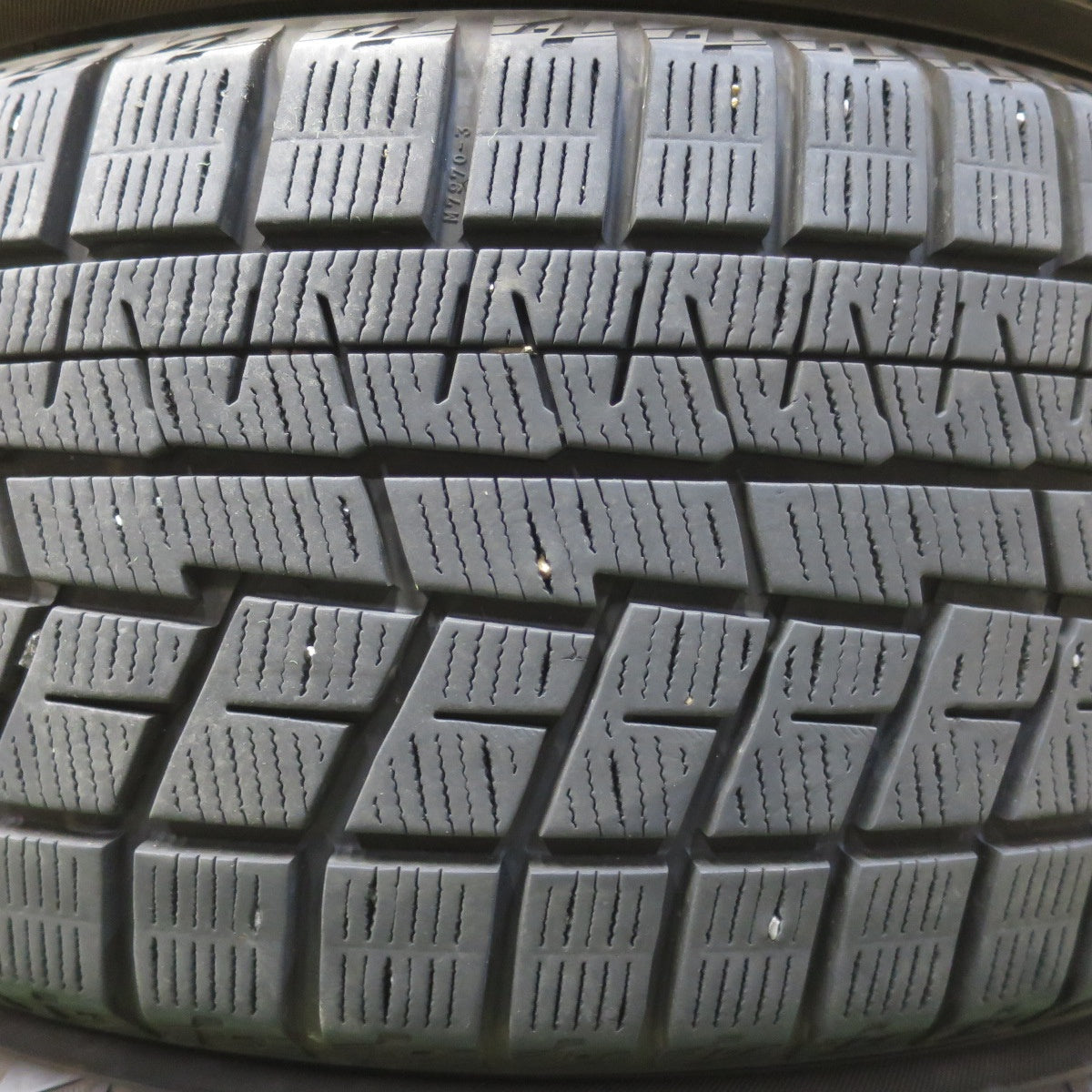 バリ溝!9.5分★スタッドレス 215/50R17 ヨコハマ アイスガード iG60 タイヤ 17インチ レヴォーグ プリウスα 等★6051602イスタ