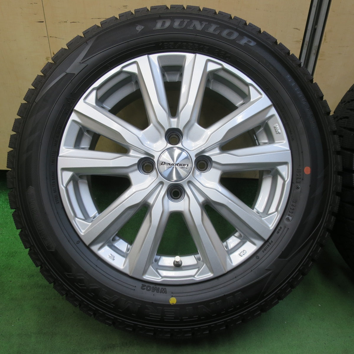 超バリ溝!24年!キレイ!ほぼ10分★スタッドレス 185/65R15 ダンロップ ウインターマックス WM02 Devotion AME ディヴォーション 15インチ PCD100/4H★5080404イス