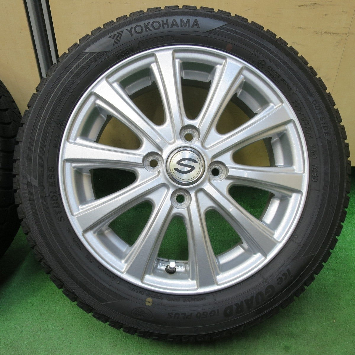 バリ溝!9分★スタッドレス 155/65R14 ヨコハマ アイスガード iG50 プラス 社外 アルミ 14インチ PCD100/4H★5022712イス
