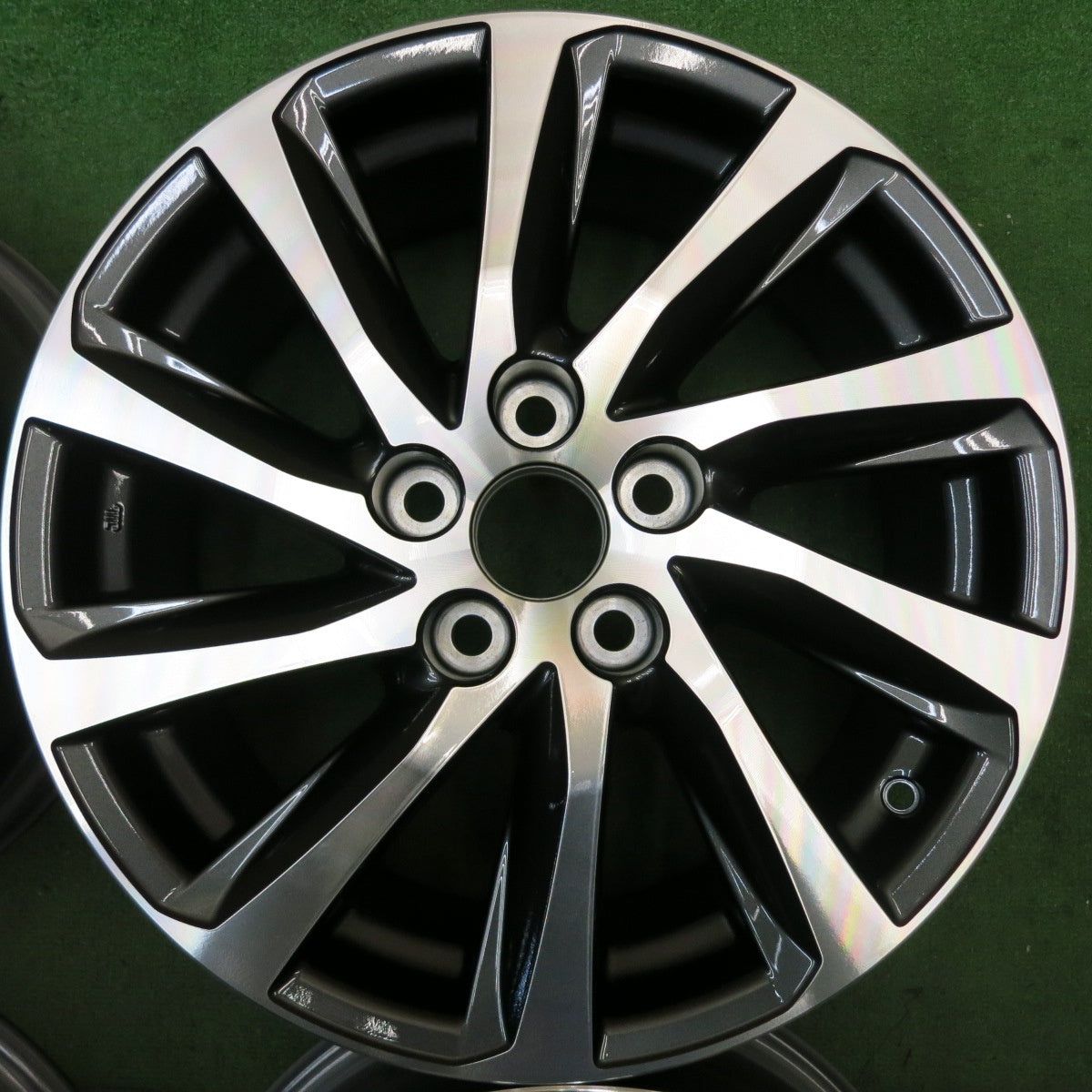 新車外し★トヨタ 30系 アルファード ヴェルファイア 純正 ホイール 17インチ 17×6.5J PCD114.3/5H★5082305HAホ