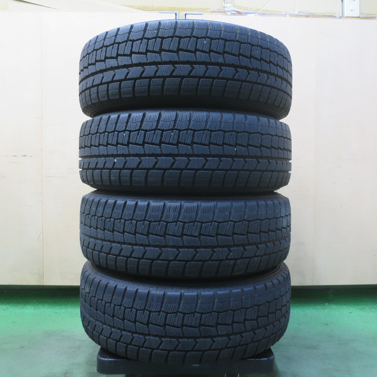 バリ溝!22年!キレイ!9.5分◎スタッドレス 195/65R15 ダンロップ ウインターマックス WM02 WAREN ヴァーレン 15インチ PCD114.3/5H◎6083115イス