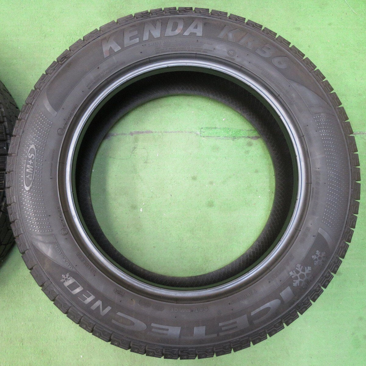 バリ溝!9.5分★スタッドレス 205/60R16 ケンダ KR36 アイステック ネオ タイヤ 16インチ ノア ヴォクシー レガシィ ステップワゴン 等★5032804イスタ