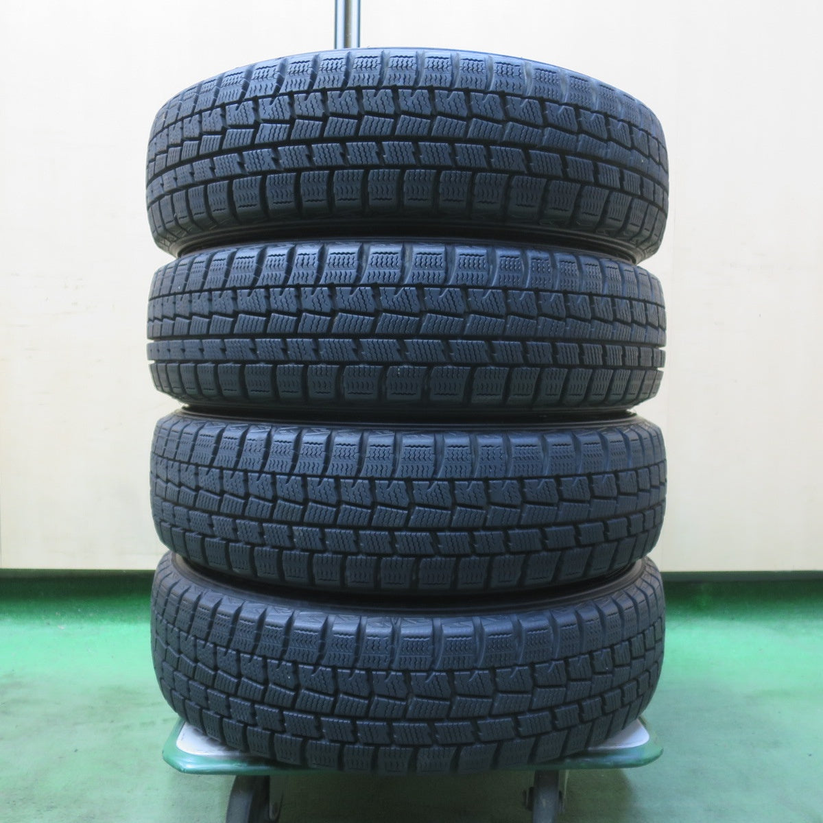 バリ溝!キレイ!9分★スタッドレス 155/65R14 ダンロップ ウインターマックス WM01 STRANGER ストレンジャー 14インチ PCD100/4H★6040609イス