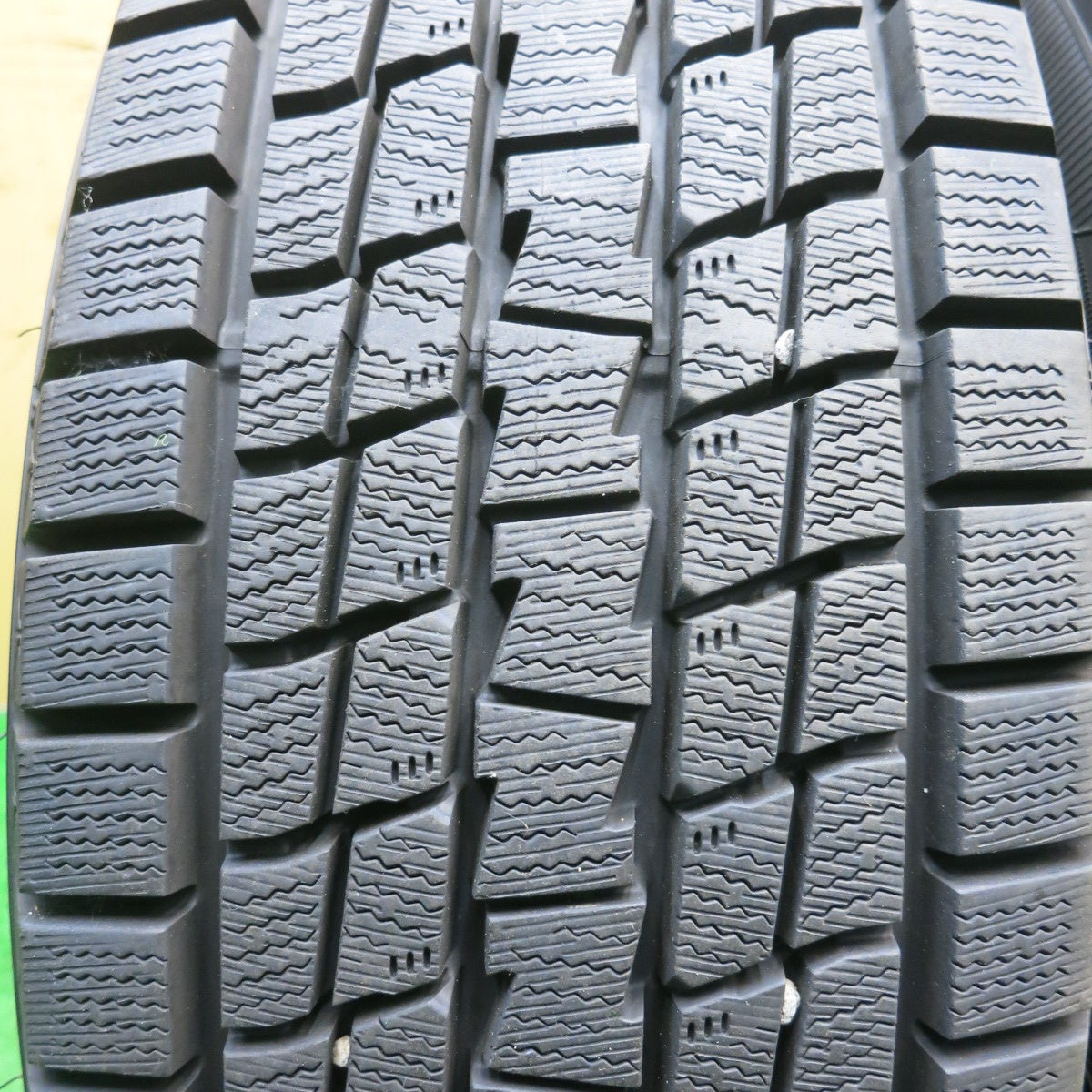 バリ溝!22年!キレイ!9.5分以上★スタッドレス 225/65R17 グッドイヤー アイスナビ SUV MiLLOUS ミルアス 17インチ PCD114.3/5H★5050201AKス