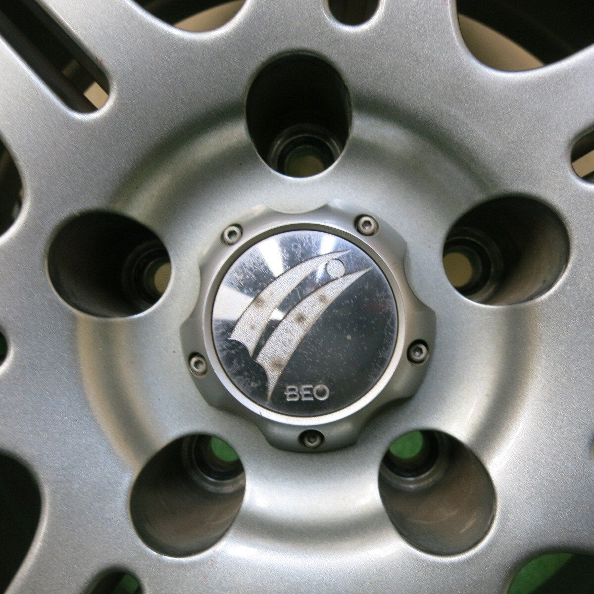 4本価格★BEO ホイール 17インチ ベオ 社外 アルミ 17×8JJ PCD114.3/5H★5021008SYホ