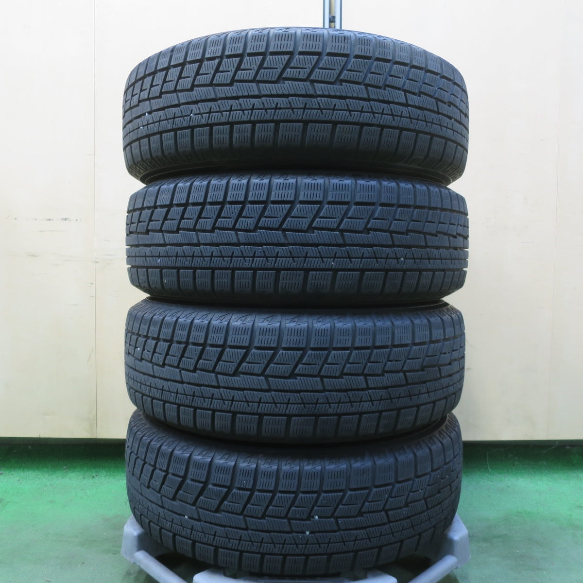 バリ溝!8.5分◎スタッドレス 195/65R15 ヨコハマ アイスガード iG60 SCHNEIDER シュナイダー 15インチ PCD114.3/5H◎6070902イス