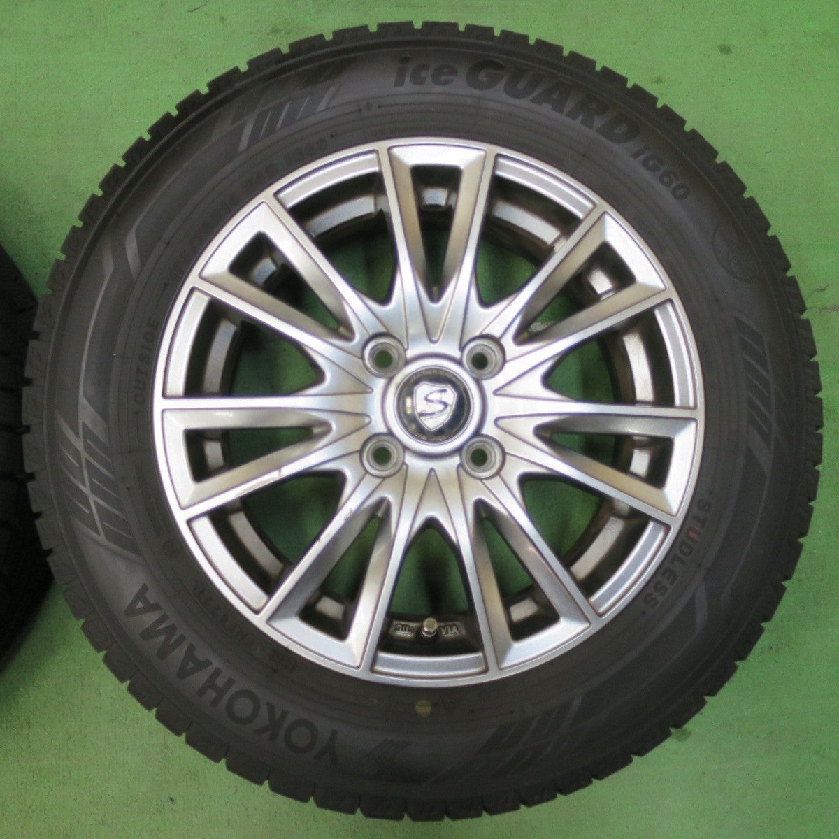 バリ溝!21年!9.5分★スタッドレス 175/70R14 ヨコハマ アイスガード iG60 STRANGER ストレンジャー 14インチ PCD100/4H★5021106イス