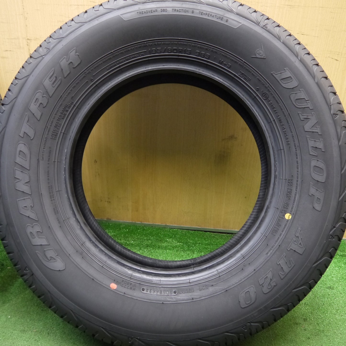 新車外し!23年★195/80R15 ダンロップ AT20 グラントレック 15インチ タイヤ ジムニー シエラ ハイエース 等★5070807Hノタ
