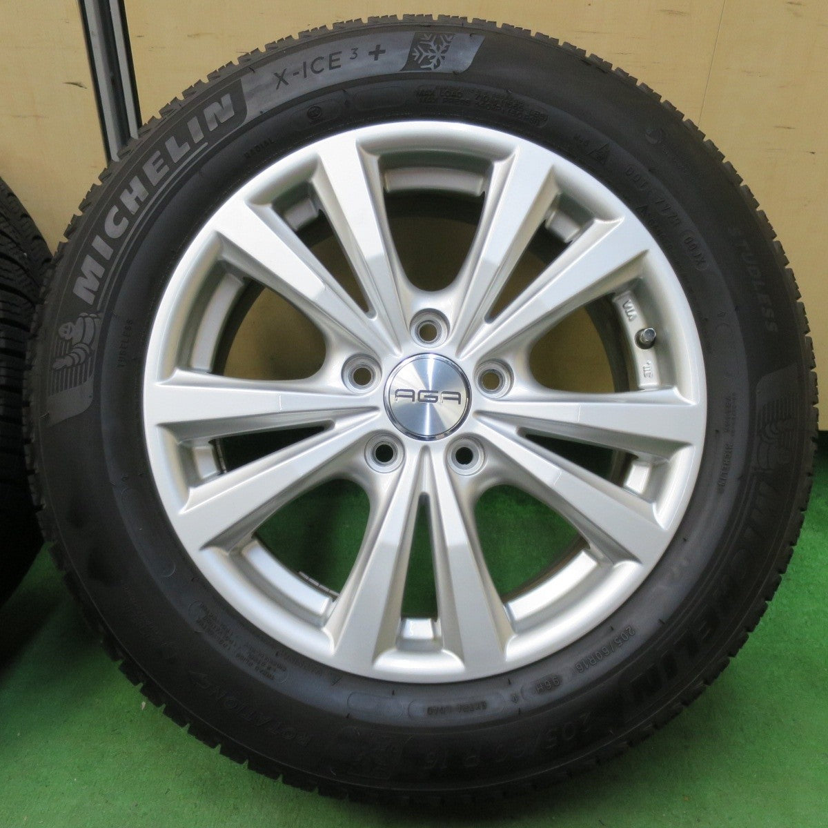 バリ溝!9分★アウディ ワーゲン 等 AGA DORF 205/60R16 スタッドレス ミシュラン X-ICE3+ 16インチ ドルフ PCD112/5H★5010711イス