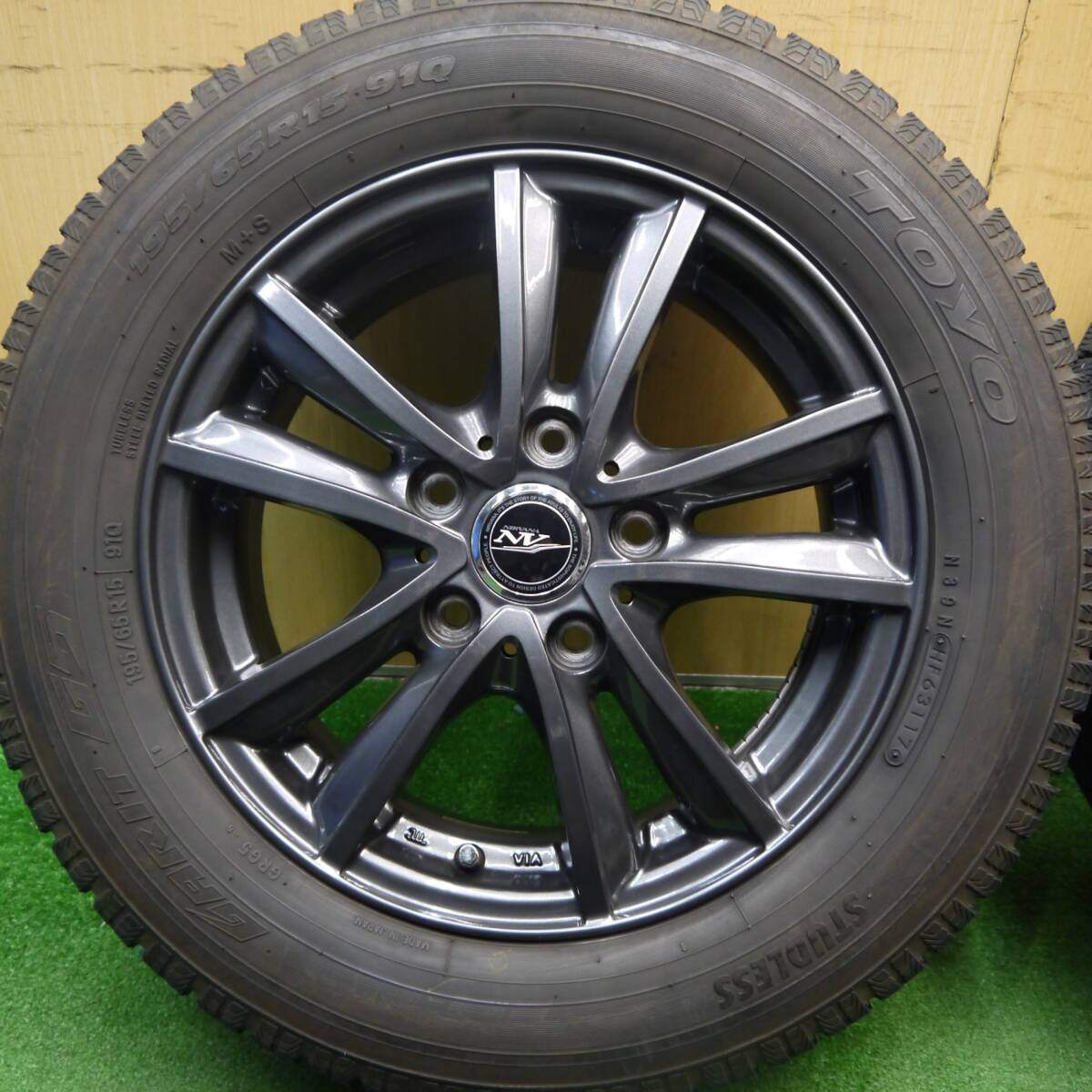 バリ溝!キレイ!9分★スタッドレス 195/65R15 トーヨー ガリット G5 NIRVANA NV ニルバーナ ニルヴァーナ 15インチ PCD114.3/5H★5033102Hス