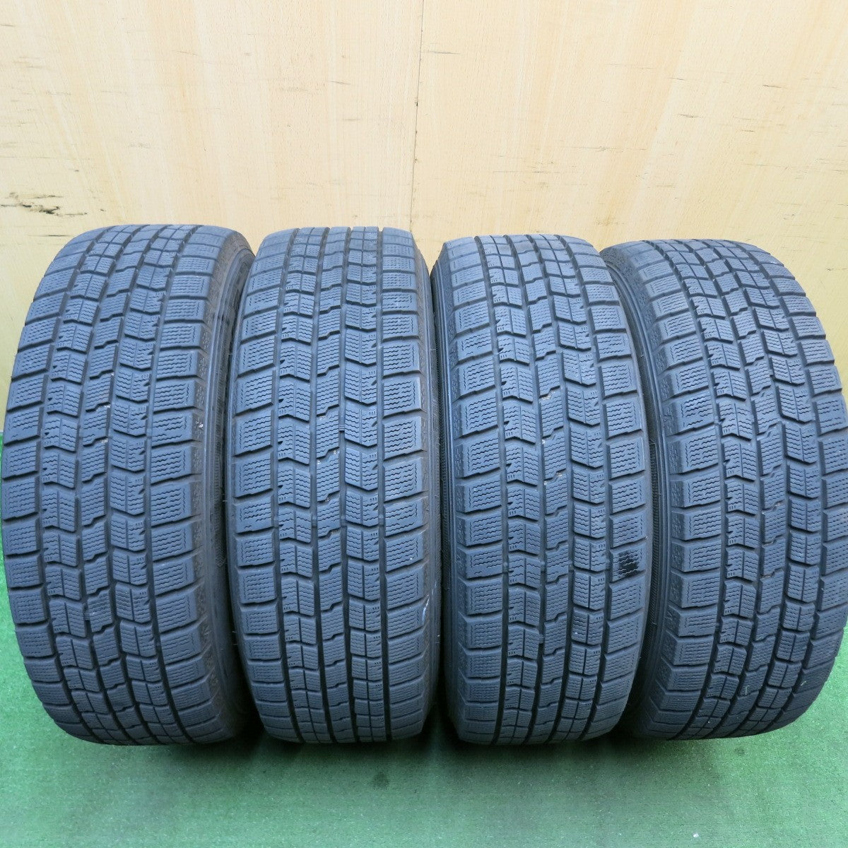 バリ溝!22年!9.5分★スタッドレス 205/60R16 グッドイヤー アイスナビ7 ravrion RS01 ラブリオン 16インチ PCD114.3/5H★5052301AKス
