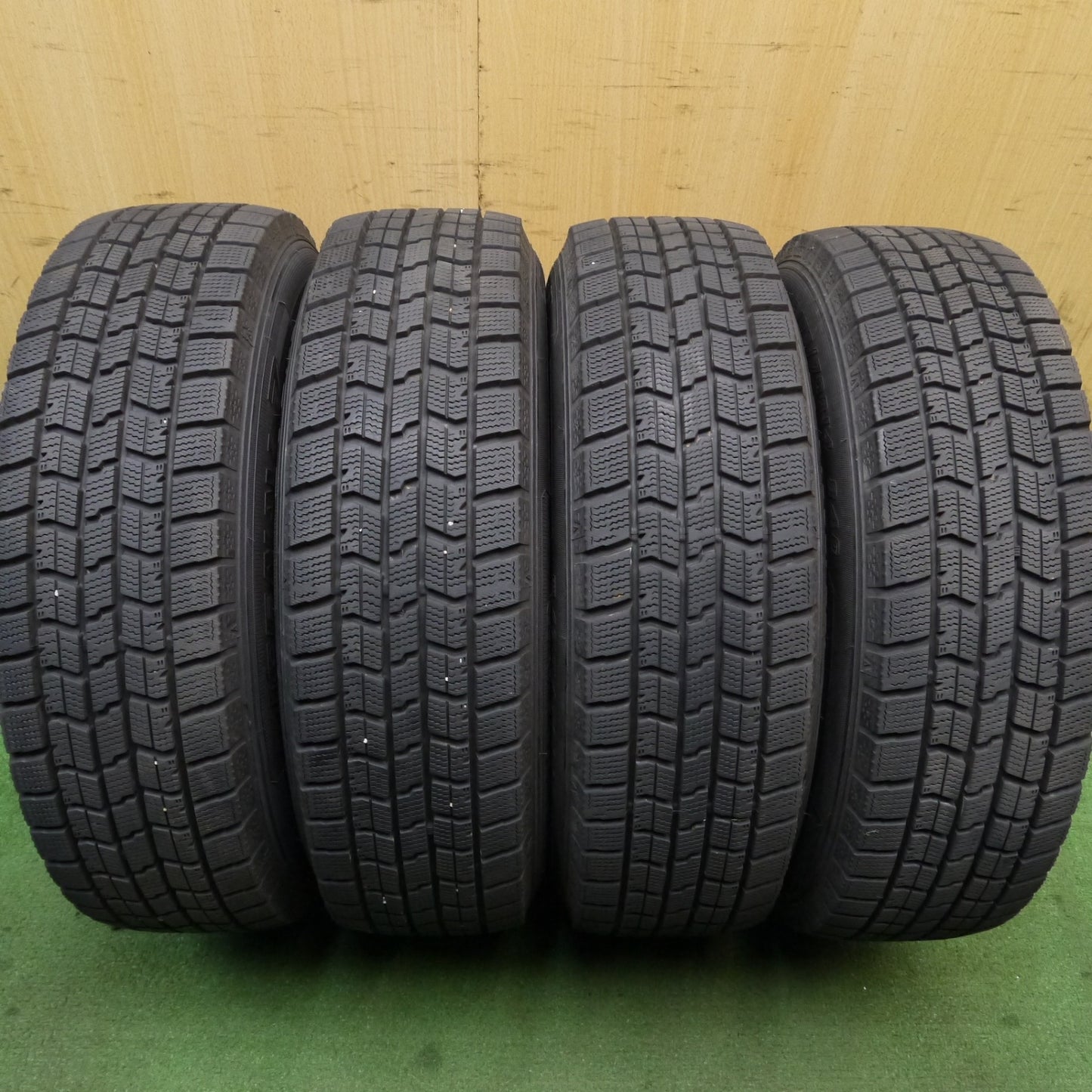 バリ溝!21年!9.5分★スタッドレス 175/70R14 グッドイヤー アイスナビ7 ravrion ラブリオン 14インチ PCD100/4H★5060301Hス