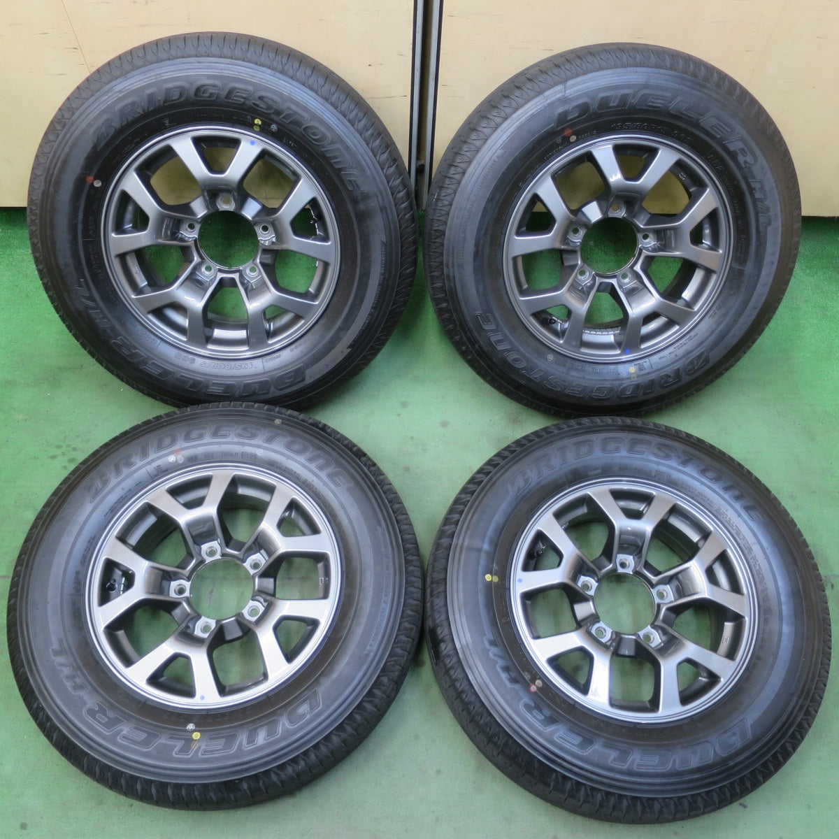 新車外し!25年★スズキ JB74W ジムニー シエラ 純正 195/80R15 ブリヂストン デューラー H/L 852 DUELER 15インチ PCD139.7/5H★6021903イノ
