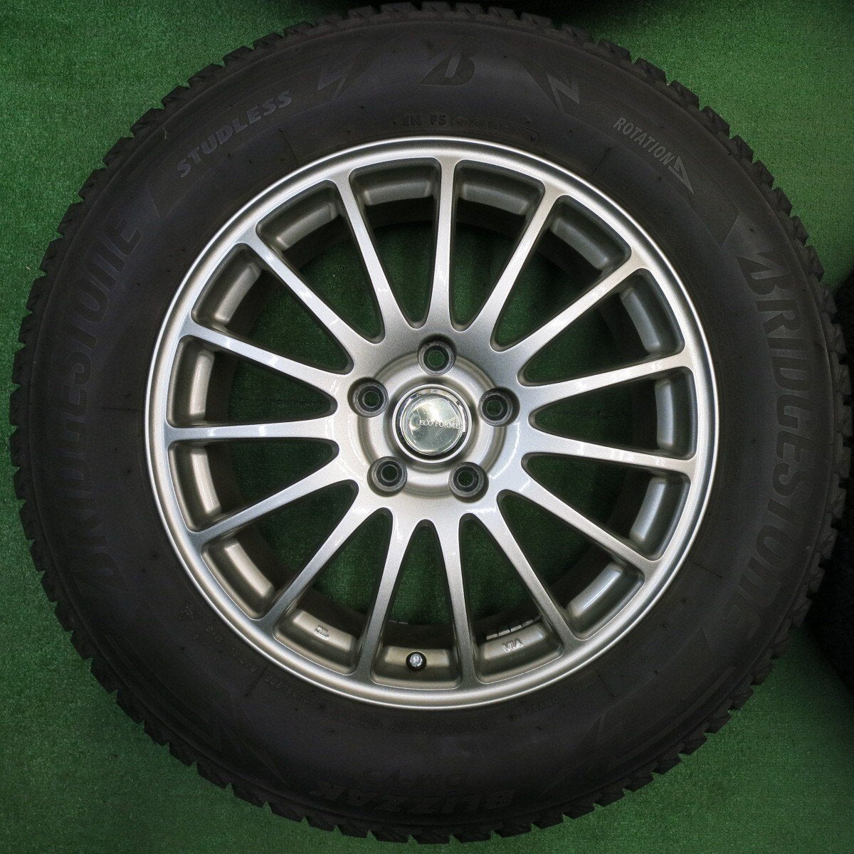 キレイ!21年★スタッドレス 225/65R17 ブリヂストン ブリザック DM-V3 ECO FORME エコフォルム 17インチ PCD114.3/5H★5031604TNス