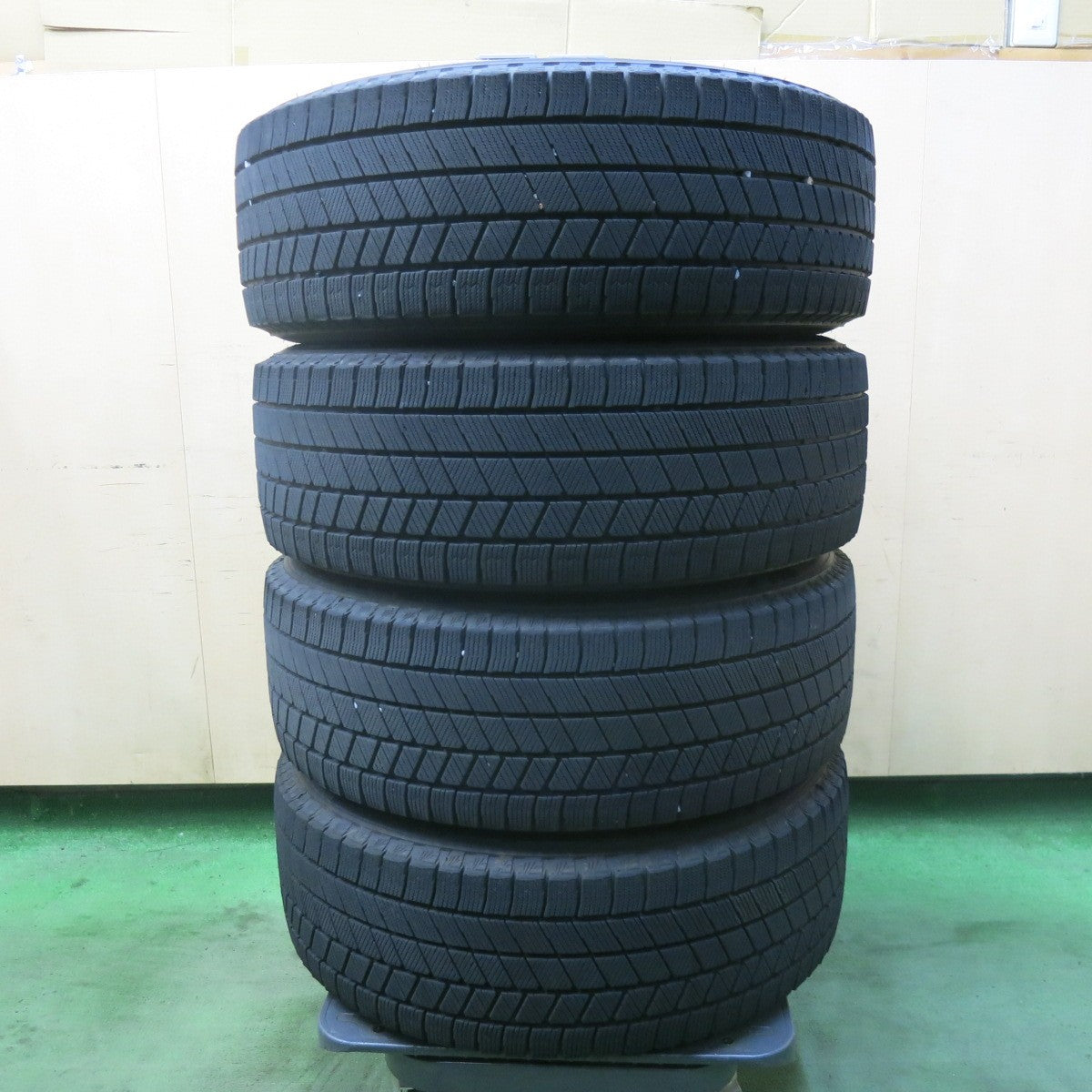 バリ溝!23年!キレイ!9分★スタッドレス 205/60R16 ブリヂストン ブリザック VRX3 SIBILLA NEXT W45 シビラ ネクスト 16インチ PCD114.3/5H★6033001SKス