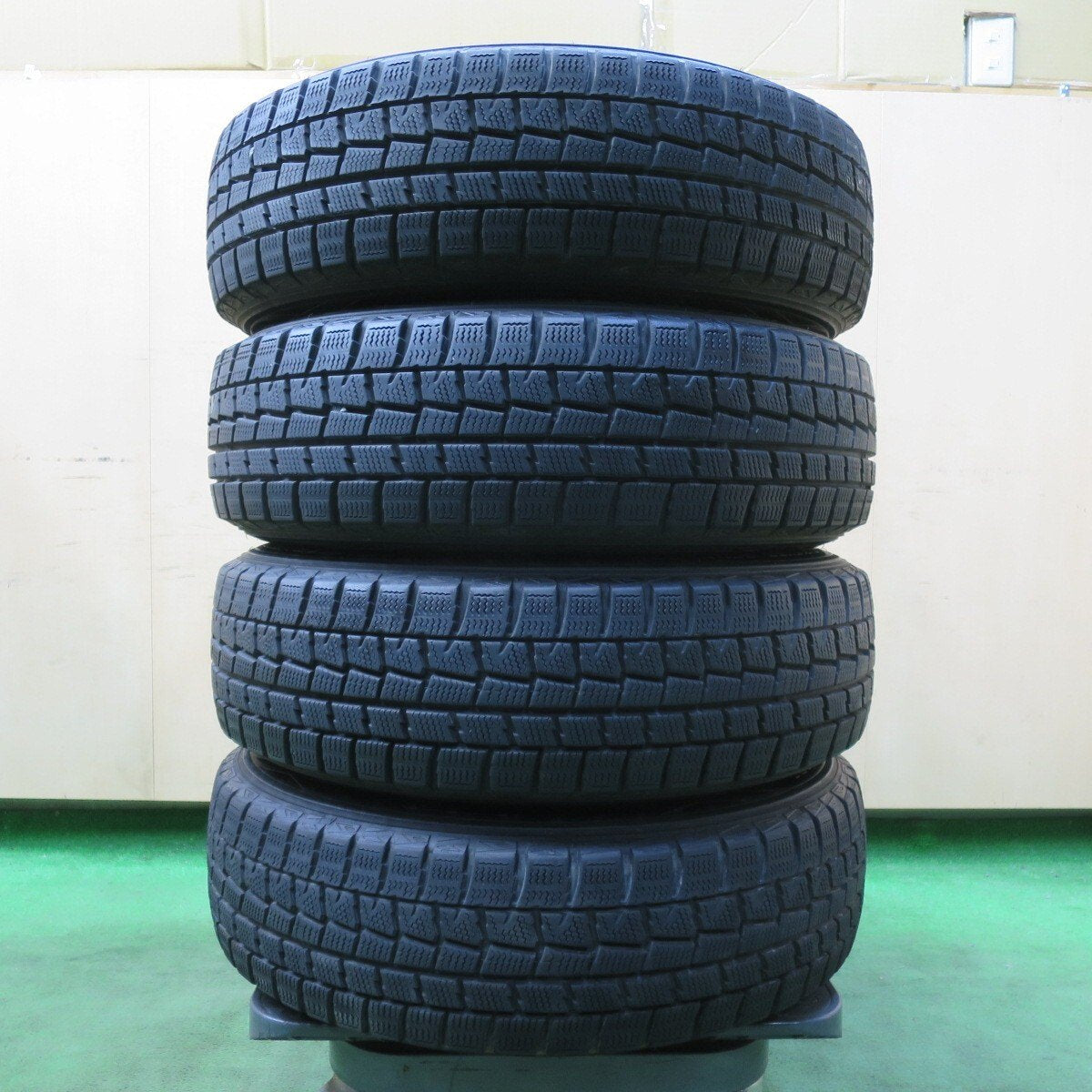 キレイ★スタッドレス 165/70R14 ダンロップ ウインターマックス WM01 MANARAY SPORT マナレイスポーツ PCD100/4H★5012210イス
