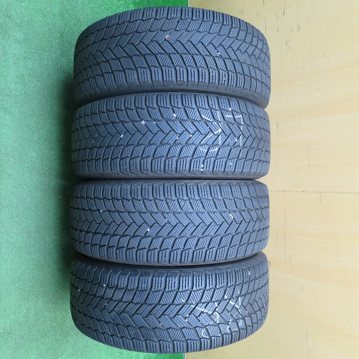 バリ溝!21年!キレイ!9分★ボルボ XC40 等 EUROTECH GAYA SOLI 235/55R18 スタッドレス ミシュラン X-ICE SNOW SUV ユーロテック ガヤ ソリ 18インチ PCD108/5H★5111203NJス