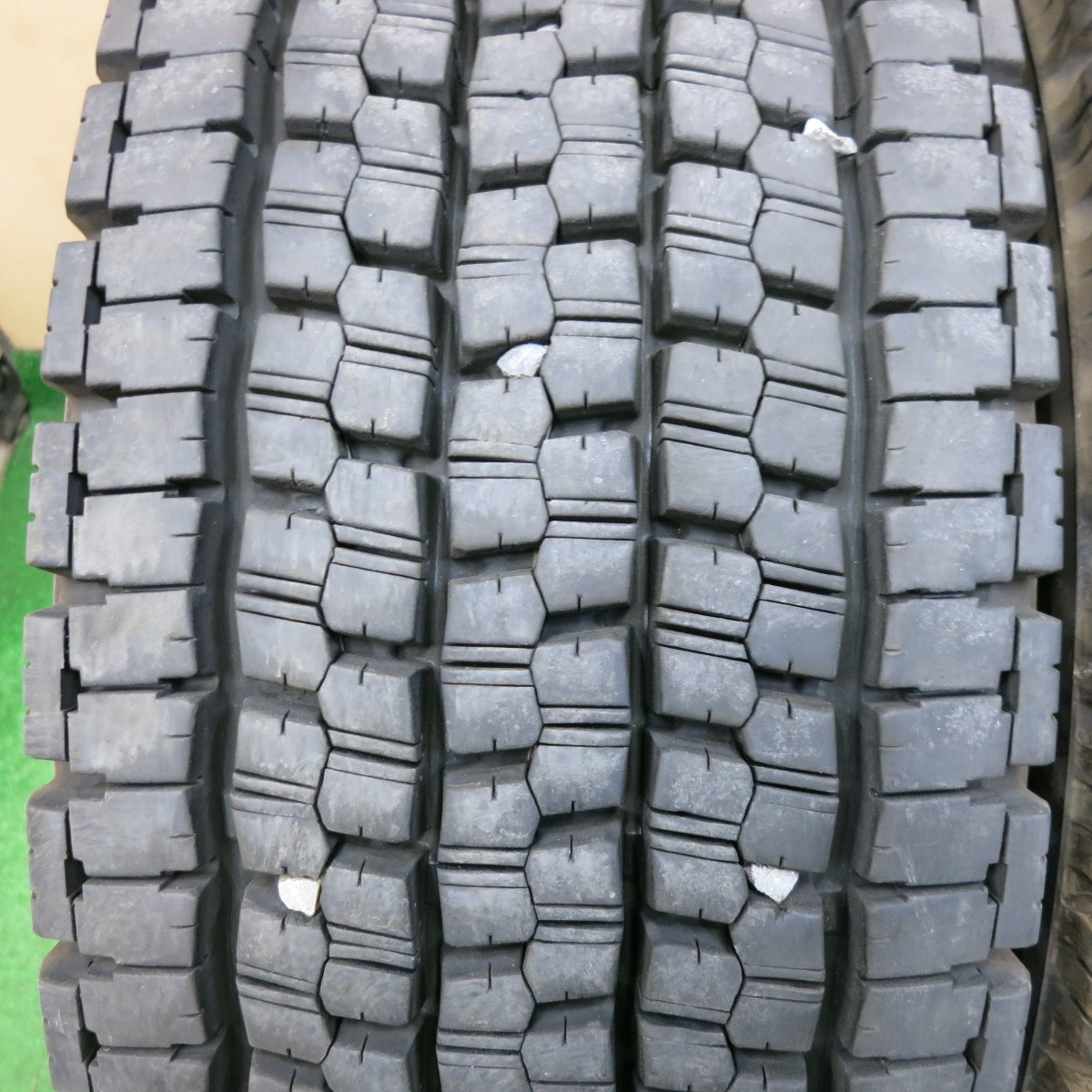 バリ溝!24年!9.5分!6本★トラック タイヤ 245/70R19.5 136/134J スタッドレス ブリヂストン W999 19.5インチ★5061905SYスタ