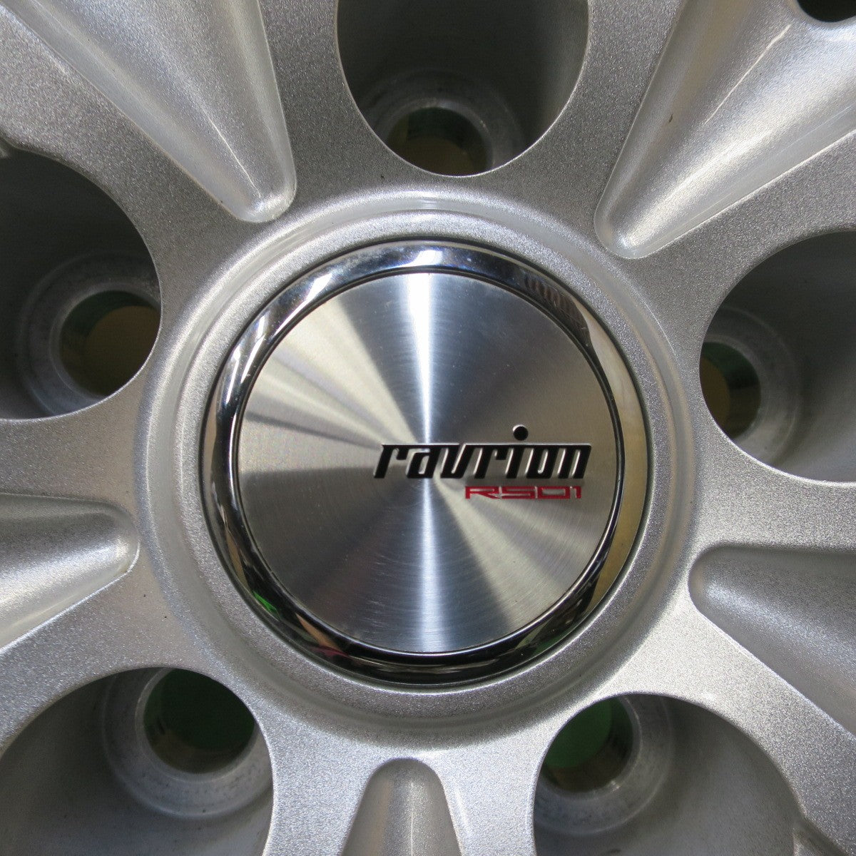 超バリ溝!23年!キレイ!ほぼ10分★スタッドレス 225/65R17 グッドイヤー アイスナビ SUV ravrion RS01 ラブリオン 17インチ PCD114.3/5H★5051501イス