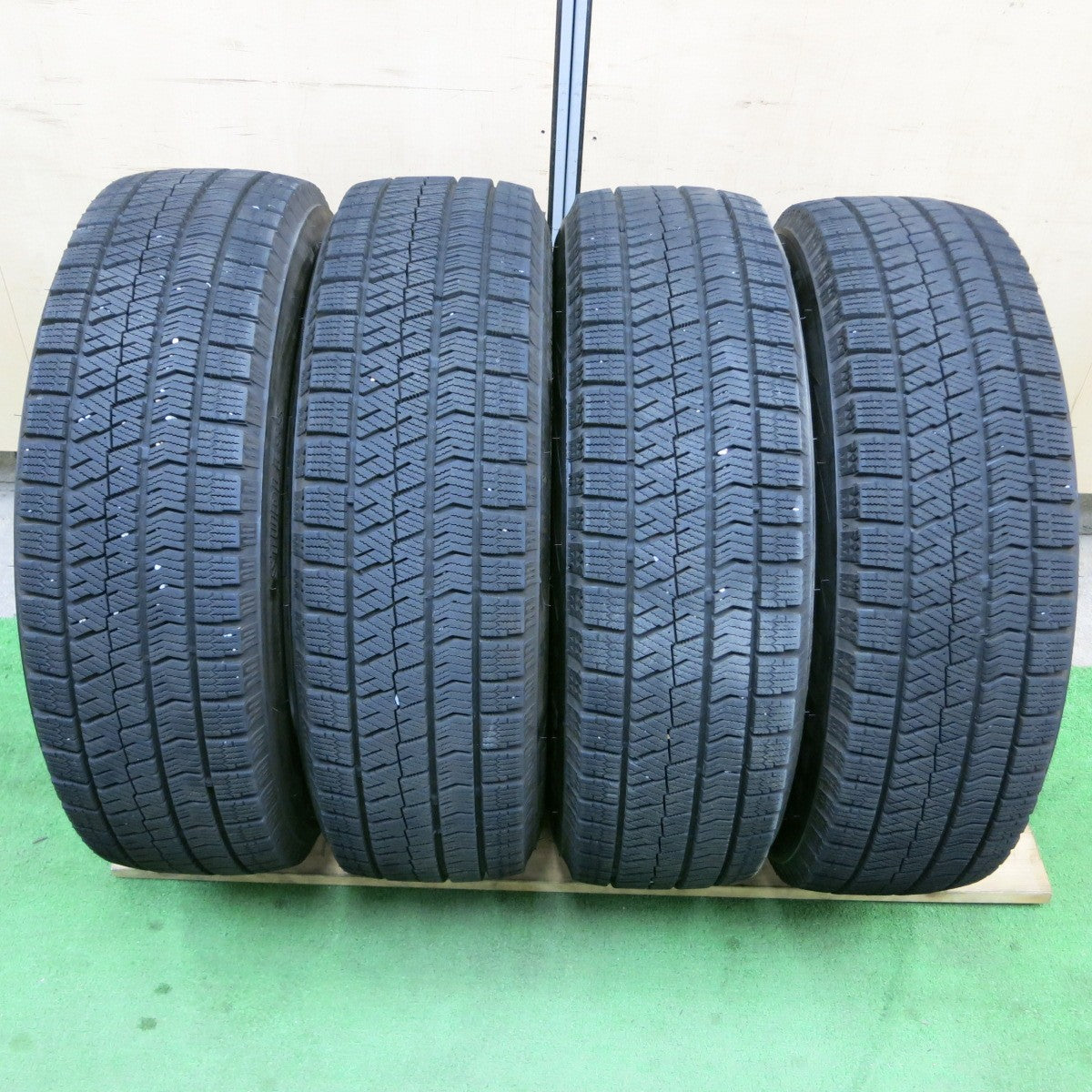 バリ溝!22年!キレイ!9分★スタッドレス 185/65R15 ブリヂストン ブリザック VRX2 JOKER ICE ジョーカー アイス 15インチ PCD100/4H★5042801TTス