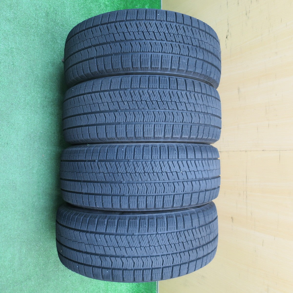 バリ溝!23年!9.5分★スタッドレス 215/50R17 ブリヂストン ブリザック VRX2 GMach 17インチ PCD114.3/5H★5111202NJス