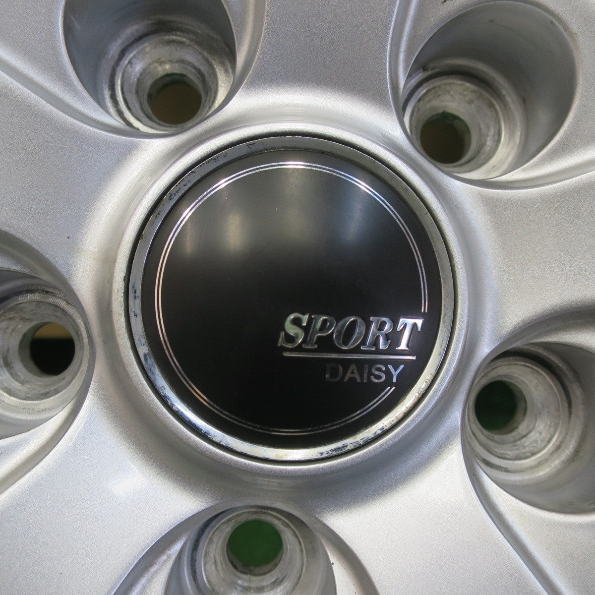 超バリ溝!23年!キレイ!ほぼ10分★スタッドレス 205/60R16 ヨコハマ アイスガード iG60 SPORT DAISY スポルト デイジー 16インチ PCD114.3/5H★5042304イス