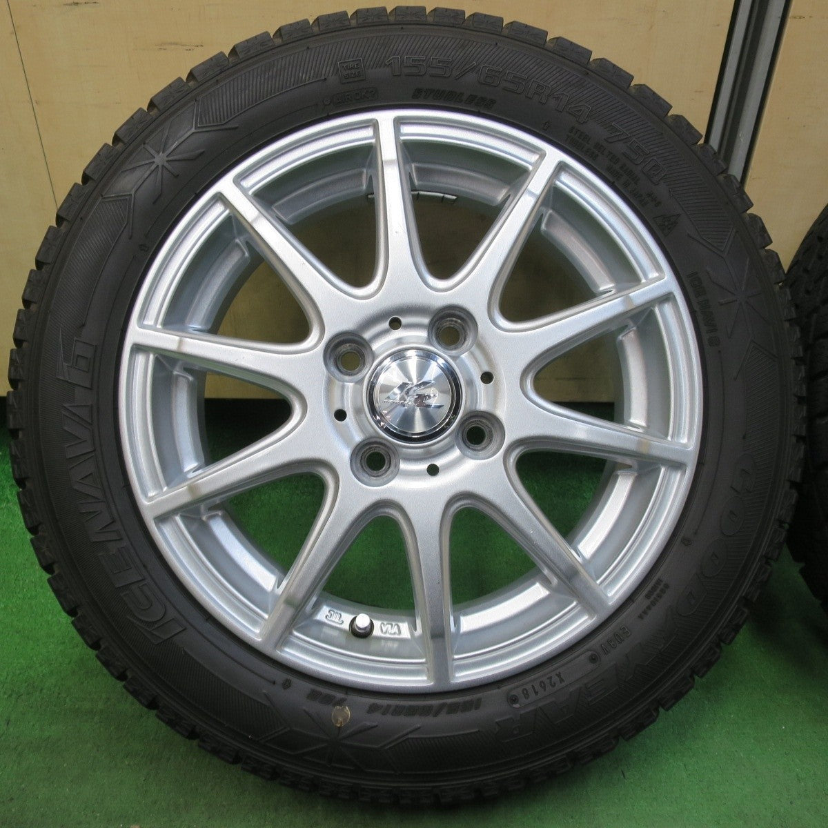 バリ溝!9分★スタッドレス 155/65R14 グッドイヤー アイスナビ6 KRAITⅡ クレイト2 14インチ PCD100/4H★5032913イス