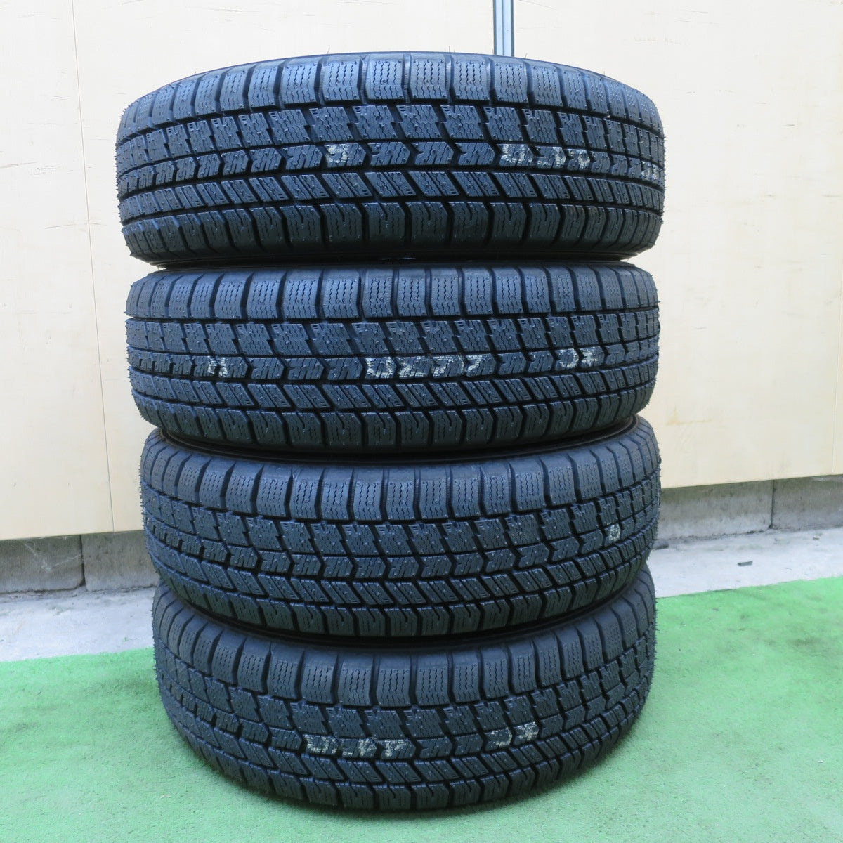未使用!26年◎スタッドレス 155/65R14 グッドイヤー アイスナビ8 ravrion RS01 ラブリオン 14インチ PCD100/4H◎6102004NGス