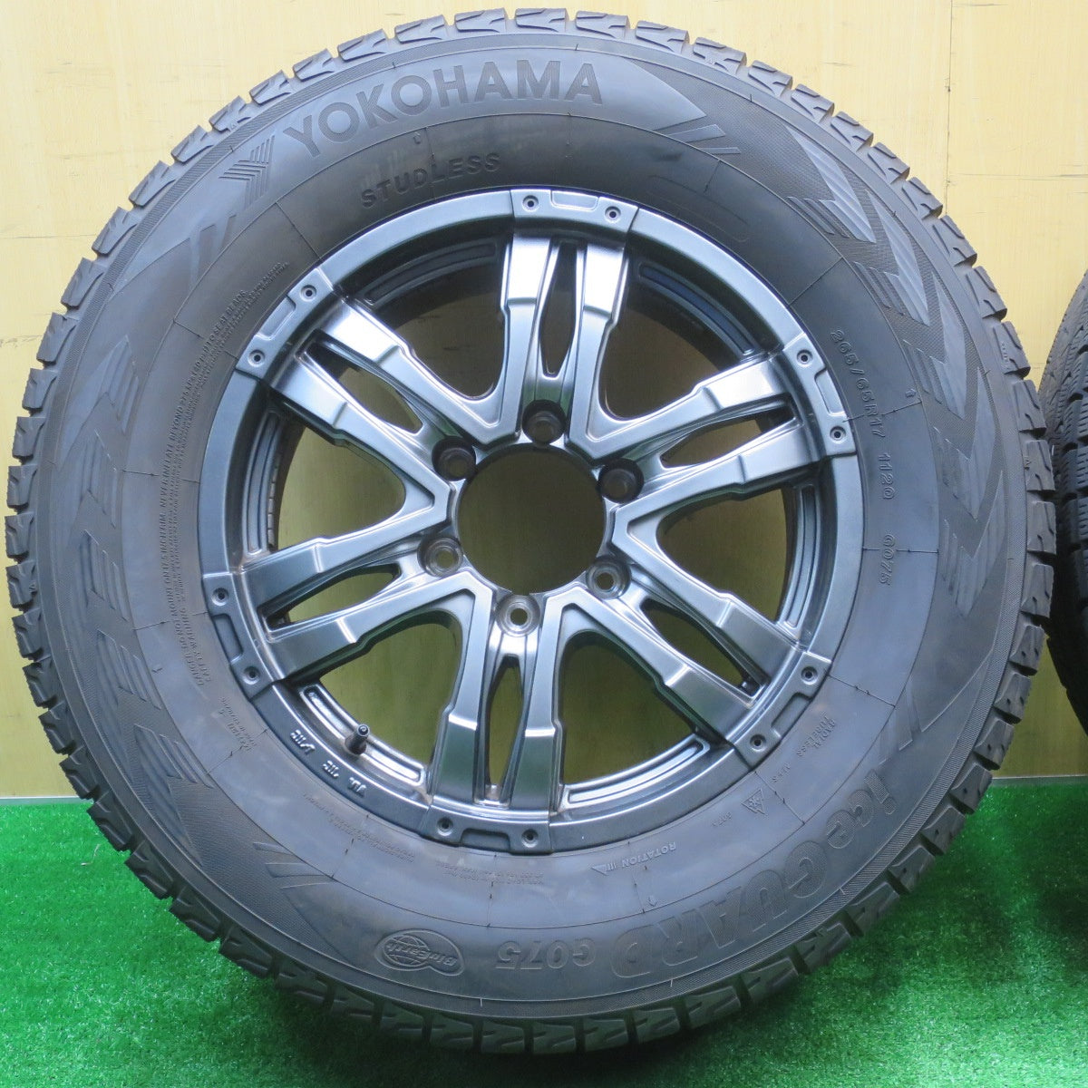 バリ溝!22年!キレイ!9.5分★スタッドレス 265/65R17 ヨコハマ アイスガード G075 MAD CROSS WOLF マッドクロス ウルフ 17インチ PCD139.7/6H★5101701NJス