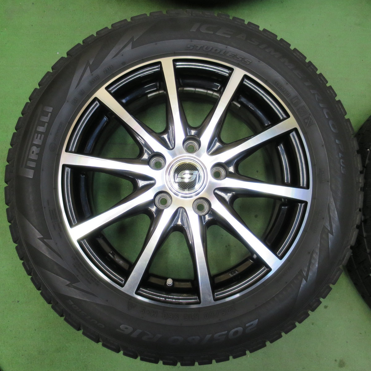 キレイ★スタッドレス 205/60R16 ピレリ アイスアシンメトリコ プラス STRANGER ストレンジャー 16インチ PCD114.3/5H★5041004イス