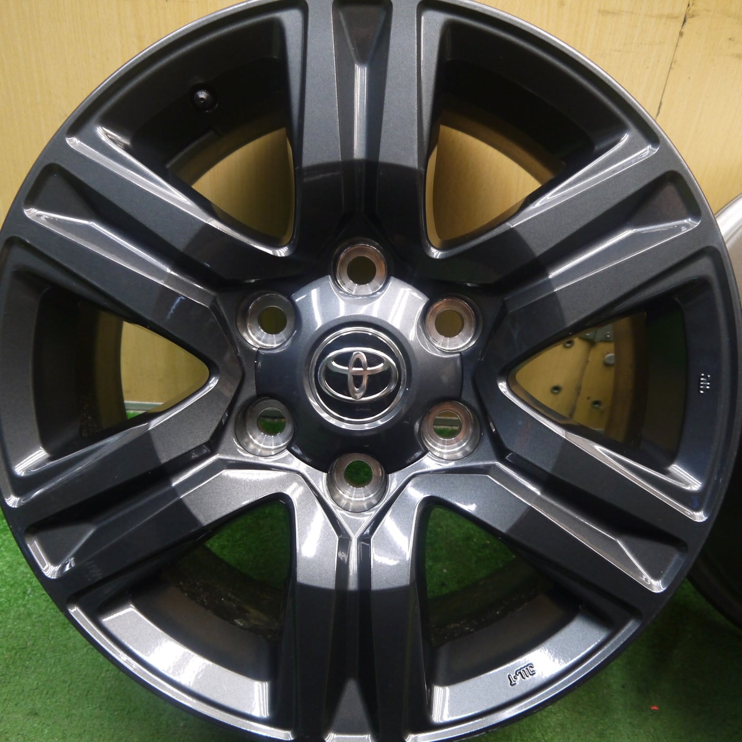 新車外し★トヨタ GUN125 ハイラックス Z グレード 純正 ホイール 17インチ 17×7.5J PCD139.7/6H★5082702Hホ