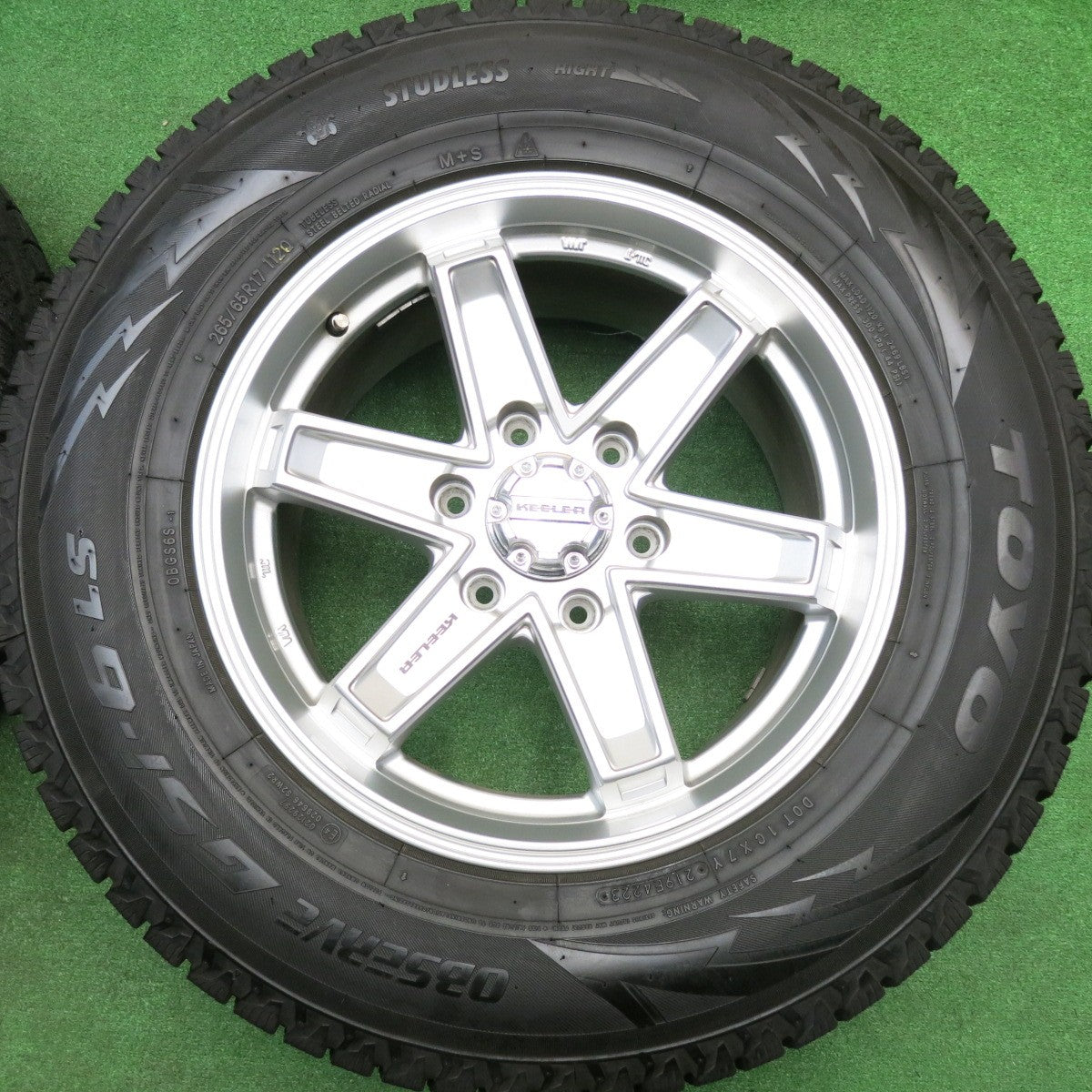 バリ溝!23年!キレイ!9.5分★KEELER 265/65R17 スタッドレス トーヨー オブザーブ GSi-6 LS キーラー 17インチ PCD139.7/6H★5110816HAス