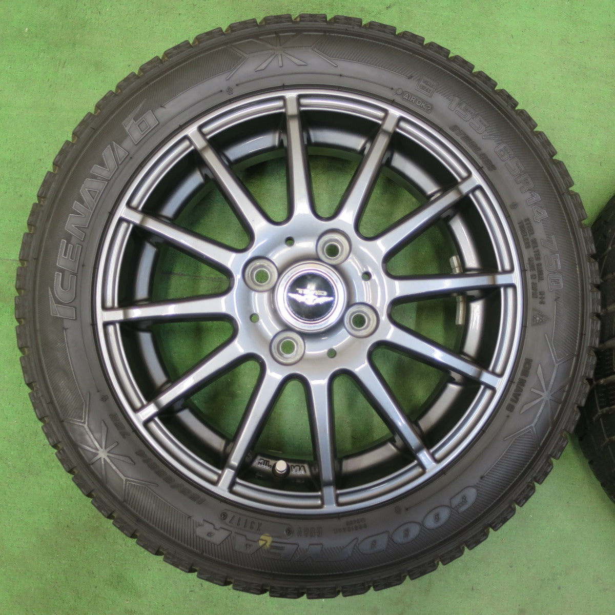 バリ溝!キレイ!9分★スタッドレス 155/65R14 グッドイヤー アイスナビ6 TEAD テッド 14インチ PCD100/4H★5042105イス